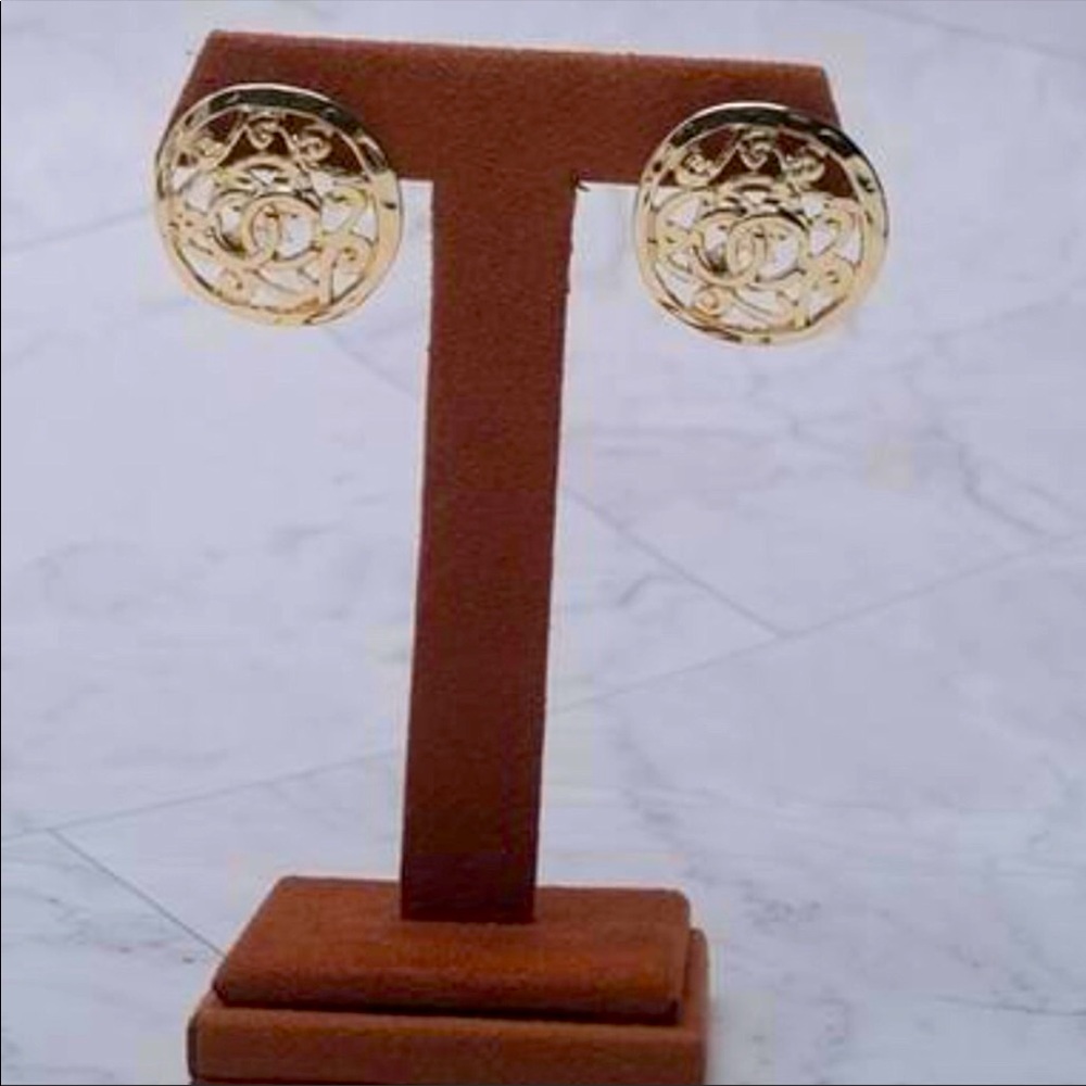 Signed, CCbrass quality earrings, 18K Gold Plated